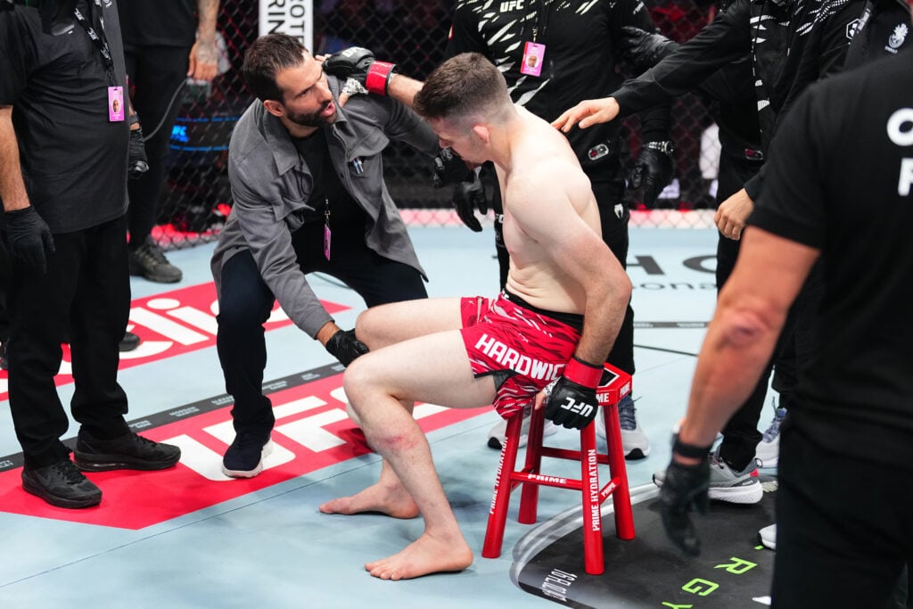 Марио Баутиста выйдет на бой против Винисиуса Оливейры